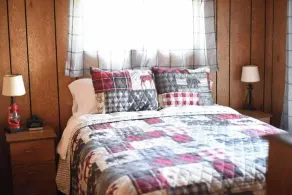 Quiet waterfront cabin near Tomahawk & Minocqua, Pet friendly - Image 4