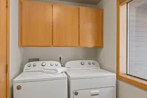 Sharc, AC, Bikes, Hot Tub, One level, Pet friendly - Image 2