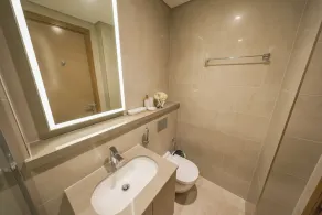 Yogi - Bright Apartment With Panoramic CityScape Views - Image 5