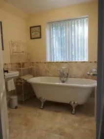 Luxury 5 bedroom (sleeps 8), 1875 stone cottage, Fully refurbished with Hot Tub - Image 3