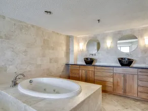 1402 Villamare... - Image 2