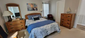 Beautiful Lake Front in Quiet Cove, Convenient to Boat Ramp, Dining & Shopping - Image 5