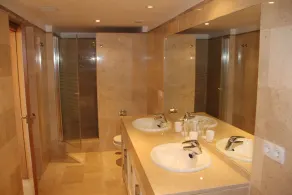 Belle villa spacieuse indépendante, vue imprenable, piscine privée chauffée, WiFi, A / C - Image 3