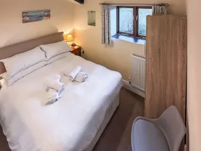 2 bedroom accommodation in East Charleton, near Kingsbridge - Image 4
