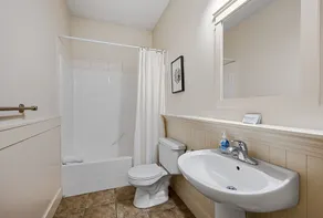 The home base for your Kelowna experience! - Image 5