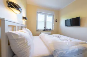 Apartament Podróżniczy z prywatną Sauną blisko Elementsa - 5D Apartments - Image 5