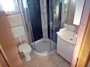 Modernes Appartement Fuer 4-5 Personen mit Meerblick - Image 3