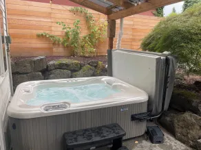 Cozy 1 bedroom mother in law - private jacuzzi, near beach/parks - Image 3