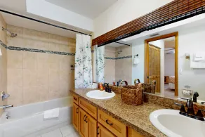 Coastal home near beach with private outdoor pool, washer/dryer, AC, & WiFi - Image 3