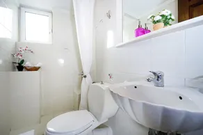 Golden Sea Villa - Image 2