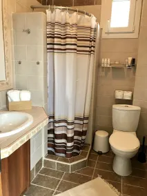 Close to the beach, fantastic sea views, heated private pool - Image 2