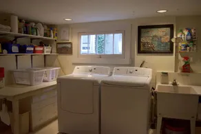 Charming & Cozy Character Home in Lovely Point Grey close to UBC and Downtown - Image 2