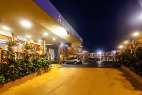 Atrium Inn - Image 2