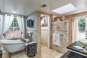 Luxury 6 Bedroom La Jolla Oasis w/ Pool and Spa! - Image 3
