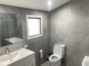 House in Belmont fully renovated - Image 3