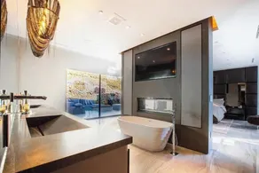 Bowmont Glass Estate - Image 3