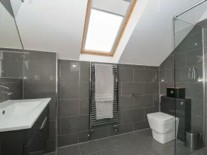 SPIRES, pet friendly, character holiday cottage in Carnon Downs - Image 2