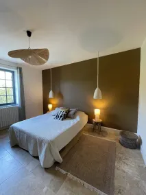 Demeure de charme en pierre avec deux grandes piscines privées - Image 5