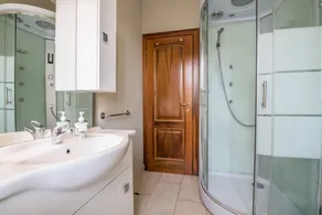 Apartment with Lake View, Pool, Wi-Fi & Terrace - Image 2