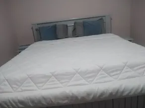 NEAT BEDROOM APARTMENT with A/C, TV shared bathroom and kitchen - Image 2
