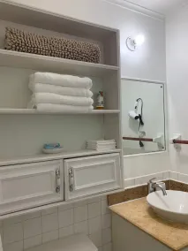Brackish Villa - Entire Home for the Whole Fam - Image 4