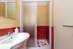 STIPE 2 with one bedroom, only 100m from the beach in Trogir - Image 4