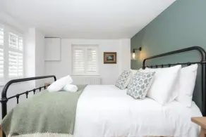 Pass the Keys Character two bed with free parking - Image 3