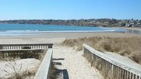 Charming Bonnet Shores, Water Views, Private Beach Access - Image 2