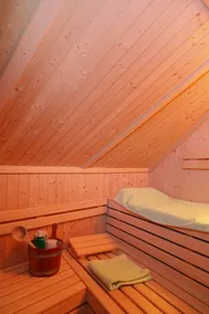 Above the rooftops of Lana - Blue apartment with terrace and sauna - viaDolceVita - Image 2