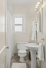 A curated stay in the Historic College Quarter  - Image 3