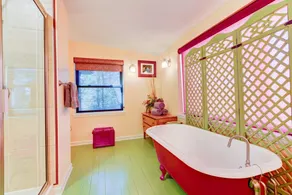 7 Schlafzimmer / 5 BA, 10 Betten, 16 Personen, See 2 Bootsstände, Pool, privates Gated - Image 4