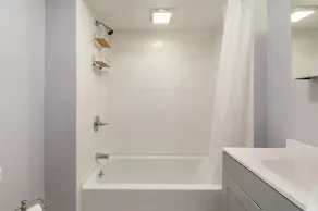 Modern Downtown Condo! - Image 2