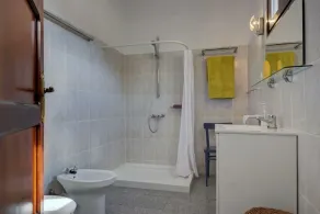 Bekvämt fritidshus med uppvärmd pool, fantastisk utsikt och trädgård - Image 3