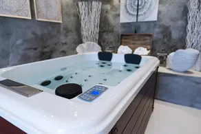 Cà del Mago, privater beheizter Pool und Spa einen Steinwurf vom Meer entfernt - Image 3