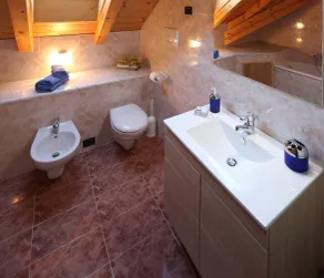 Wohnung mit Balkon und herrlichem Blick auf den Garten und die 2 Schlafzimmer 4 \\ 6 Personen - Image 2