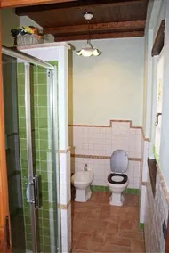 Casa delle Mammole C: Eine charakteristische und einladende Wohnung, die Teil eines alten Landhauses ist, umgeben von Grün, mit kostenlosem WLAN. - Image 4