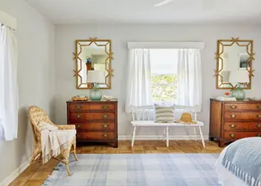 A sea of tranquility in a charming neighbourhood with a secluded local beach.   - Image 5