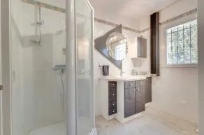 Villa 110 m2 mit Pool und atemberaubender Aussicht, nicht zu übersehen. - Image 4