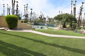 Palm Valley CC Remodeled beauty, 2b 2ba on 6th fairway w/golf cart, club access. - Image 4