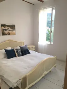 Luxury seafront villa, stunning sea & harbour views, on unspoilt island of Vis - Image 5