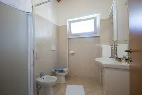 Apartamento de 3 habitaciones para 6 personas con balcón. - Image 2