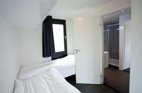 Chalet with 2 bedrooms and a terrace - Image 4