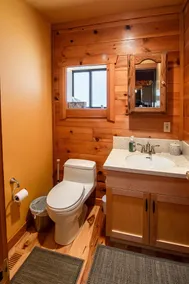 Secluded  and PRIVATE Sierra Nevada Foothills vineyard home - Image 4