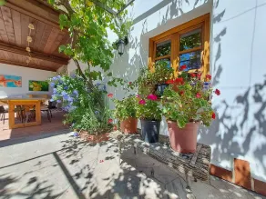 Apartamento rural con vistas a la montaña y piscina compartida - Image 5