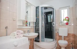 Stunning Home In Kresevo Brdo With Sauna - Image 5
