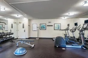 2 Bedroom Suite | Free Breakfast + Free Wi-Fi - Image 2