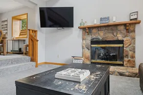 3 Bedroom Townhome next to Cheat Lake / Sunset Beach Marina! - Image 2