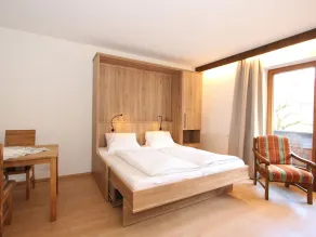 Nice apartment for 2 guests with WIFI, TV, balcony, pets allowed and panoramic view - Image 4