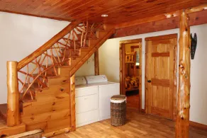 Unique Rustic Ski/Tree House - Game room, Hot tub & Sauna - Image 4