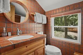 Tahoe Donner Charming Mountain Log Cabin - Image 3